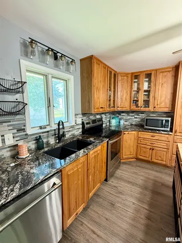 $139,500 | 824 9th Avenue, Fulton, IL 61252