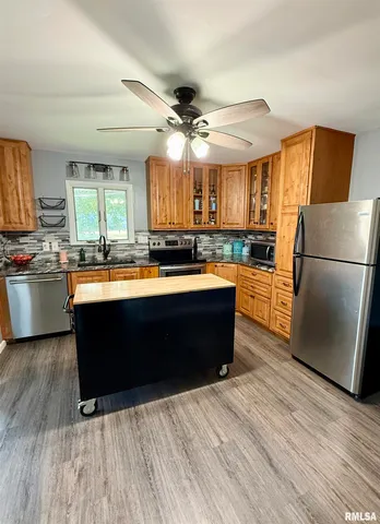 $139,500 | 824 9th Avenue, Fulton, IL 61252