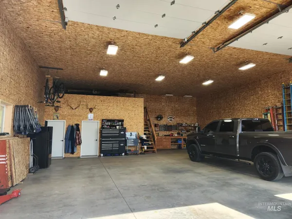 $894,500 | 131 Beaver Nob Drive, Kamiah, ID 83536