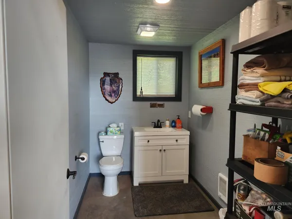 $894,500 | 131 Beaver Nob Drive, Kamiah, ID 83536