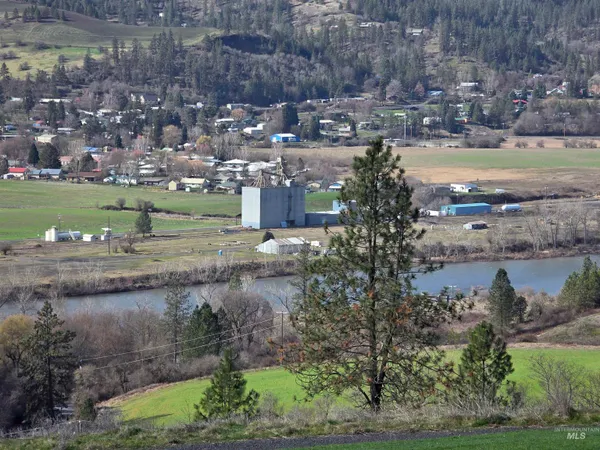 $894,500 | 131 Beaver Nob Drive, Kamiah, ID 83536