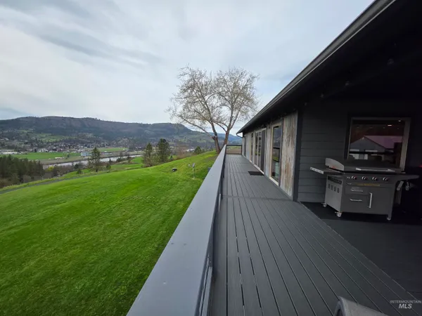 $894,500 | 131 Beaver Nob Drive, Kamiah, ID 83536