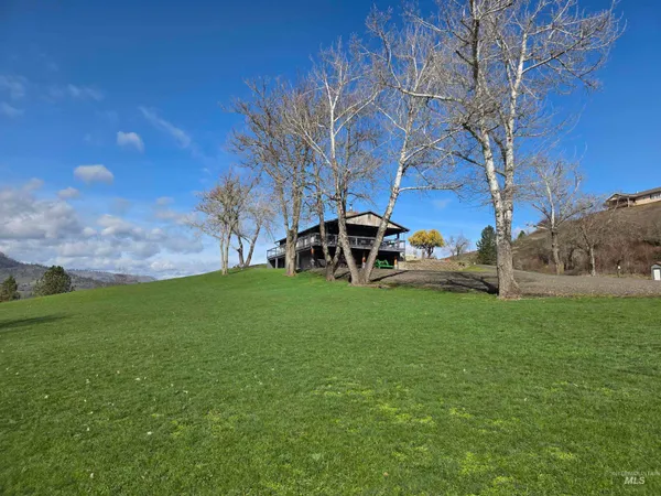 $894,500 | 131 Beaver Nob Drive, Kamiah, ID 83536