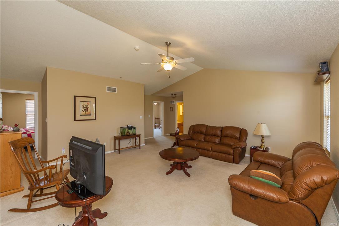 408 Wiegerstown Road O'Fallon, IL 62269 - Photo 17 of 35 Gallery Image 17