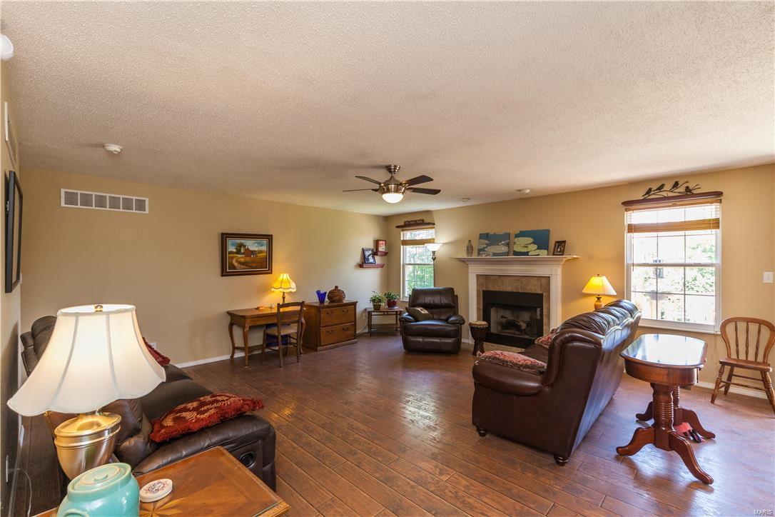408 Wiegerstown Road O'Fallon, IL 62269 - Photo 7 of 35 Gallery Image 7