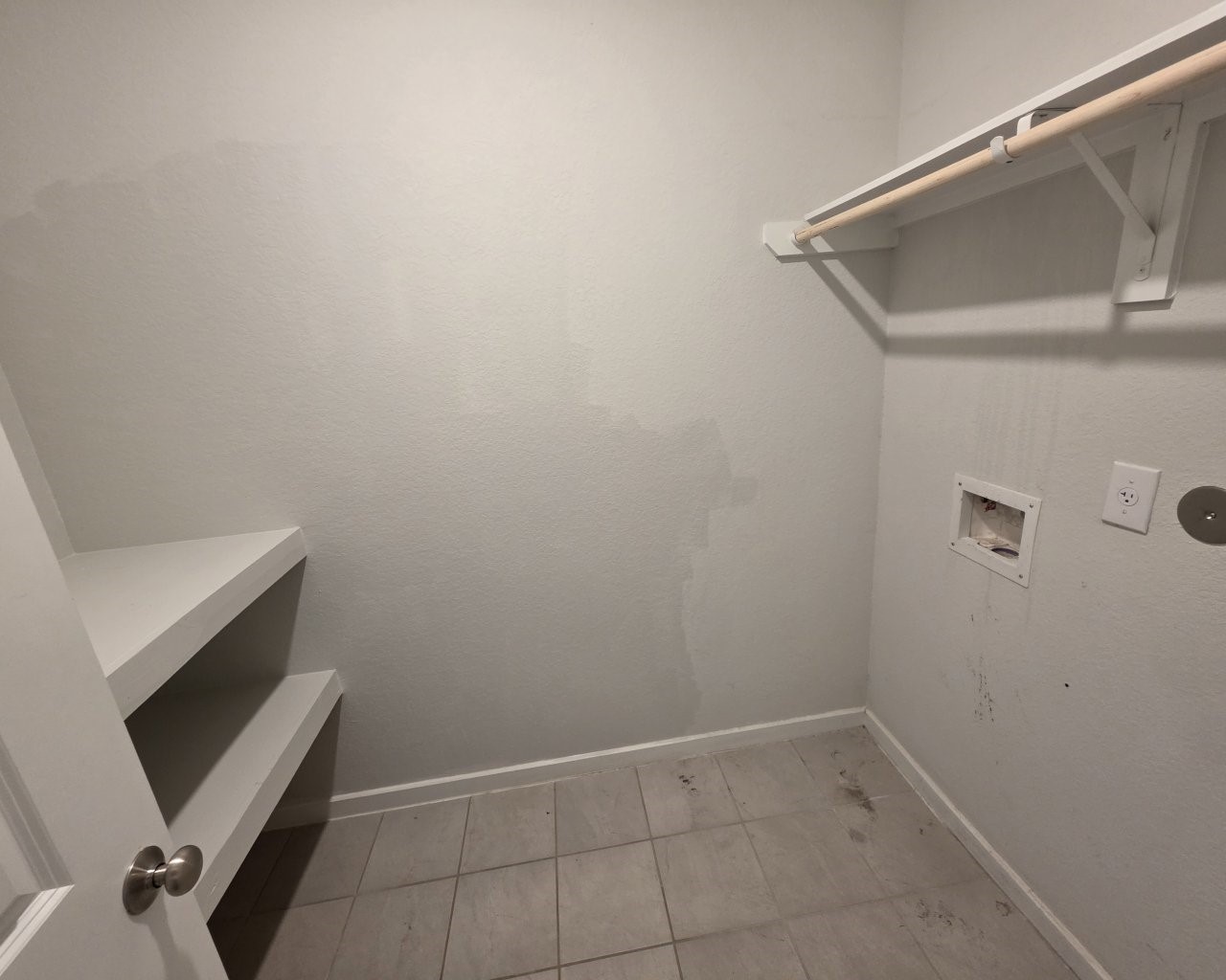 396 Weimer Lagoon Road La Porte, TX 77571 - Photo 21 of 25 a view of an empty room