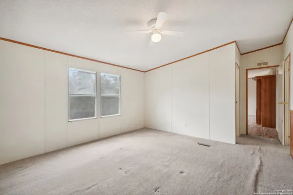 $240,000 | 140 Lake Terrace Drive, Lakehills, TX 78063