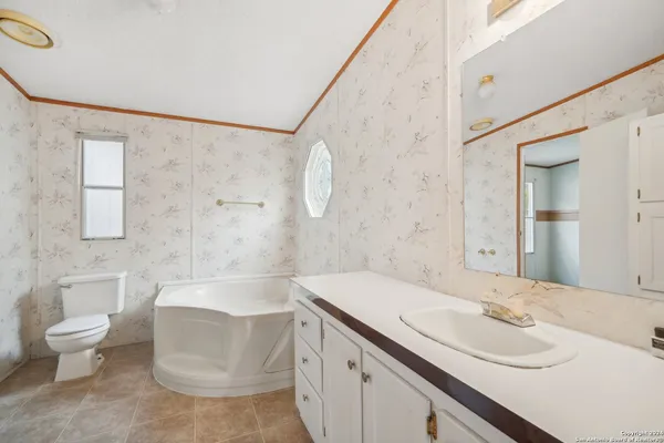 $240,000 | 140 Lake Terrace Drive, Lakehills, TX 78063