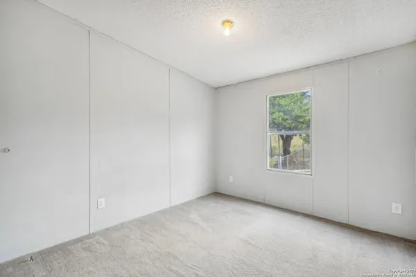 $240,000 | 140 Lake Terrace Drive, Lakehills, TX 78063