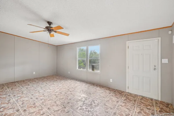 $240,000 | 140 Lake Terrace Drive, Lakehills, TX 78063