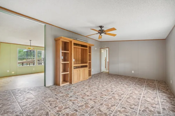 $240,000 | 140 Lake Terrace Drive, Lakehills, TX 78063