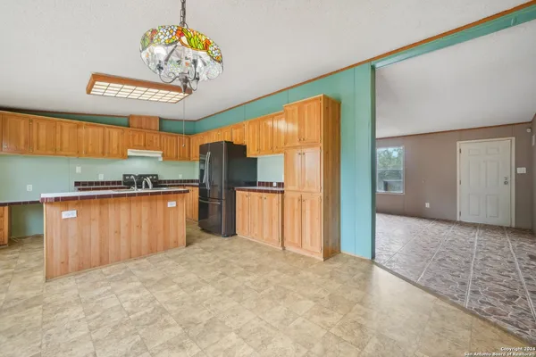 $240,000 | 140 Lake Terrace Drive, Lakehills, TX 78063