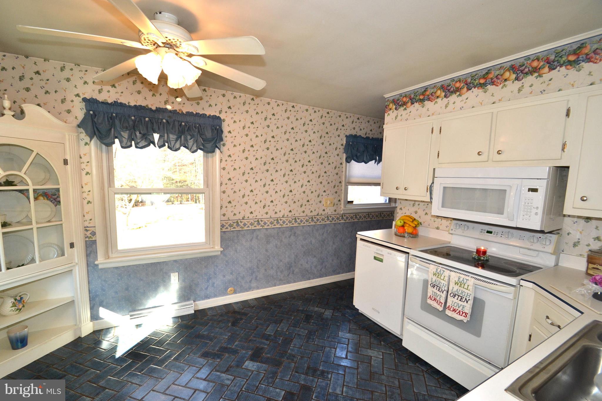 3129 Brookfield Road Harrisburg, PA 17109 - Photo 6 of 31 Gallery Image 6