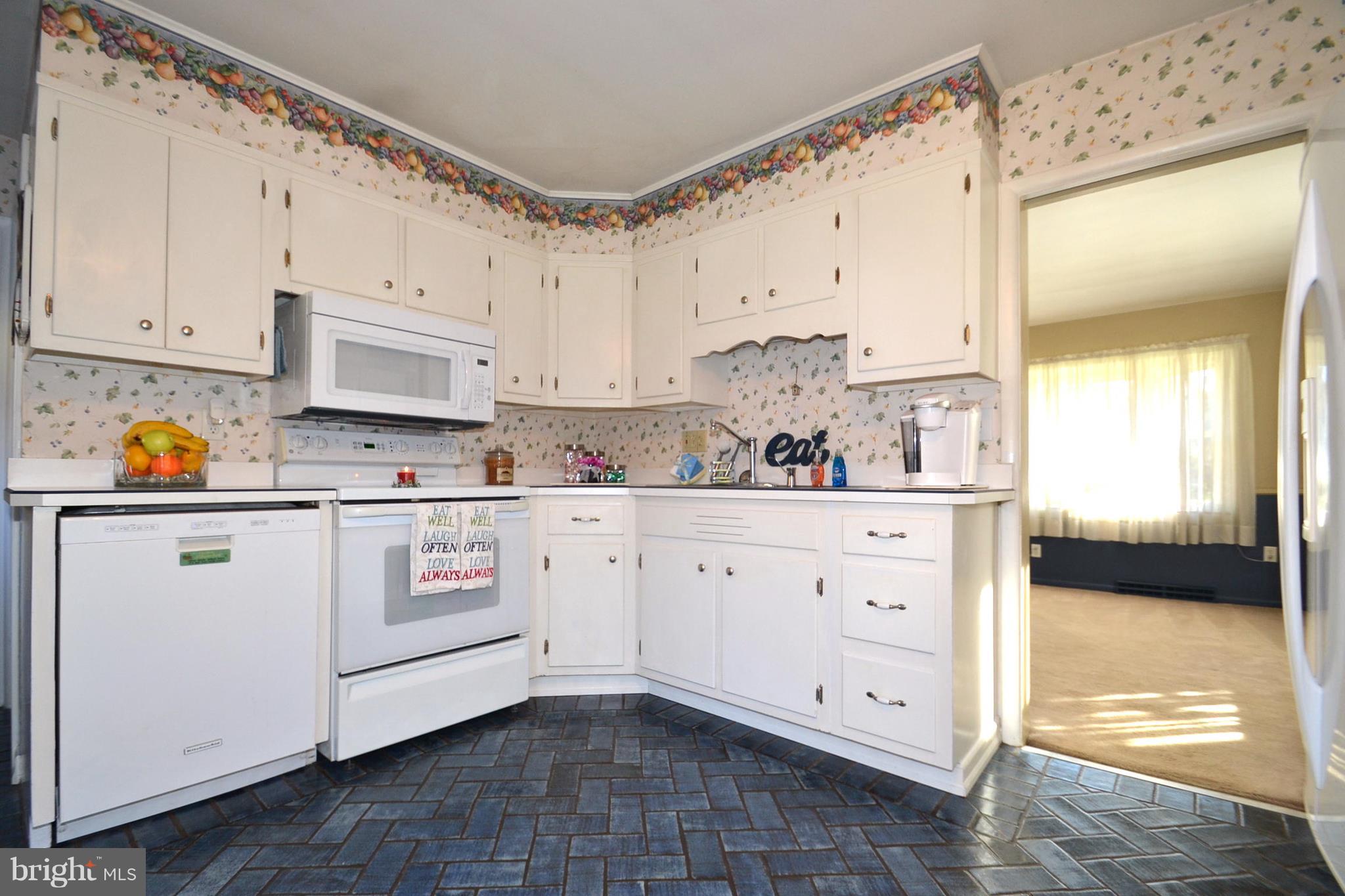 3129 Brookfield Road Harrisburg, PA 17109 - Photo 7 of 31 Gallery Image 7