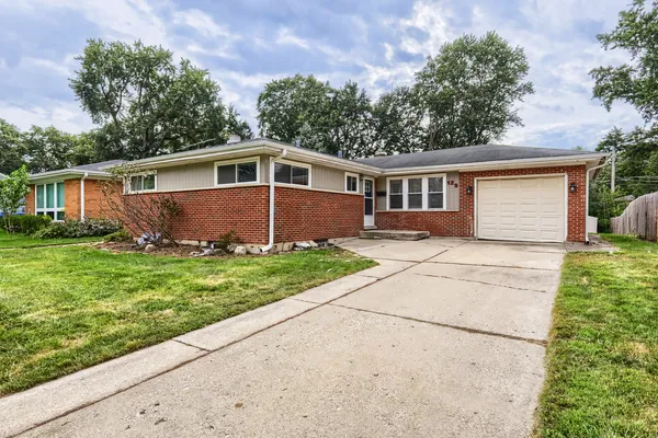 $399,900 | 12 South Waterman Avenue, Arlington Heights, IL 60004