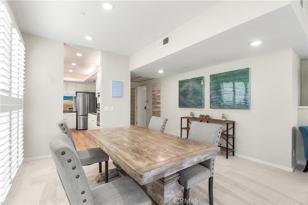 1927 Glendon Avenue, Unit 301 Los Angeles, CA 90025 - Photo 11 of 47