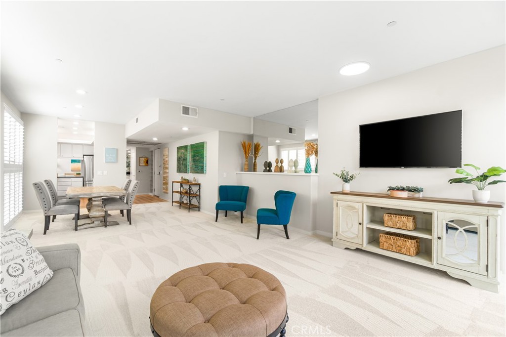 1927 Glendon Avenue, Unit 301 Los Angeles, CA 90025 - Photo 13 of 47