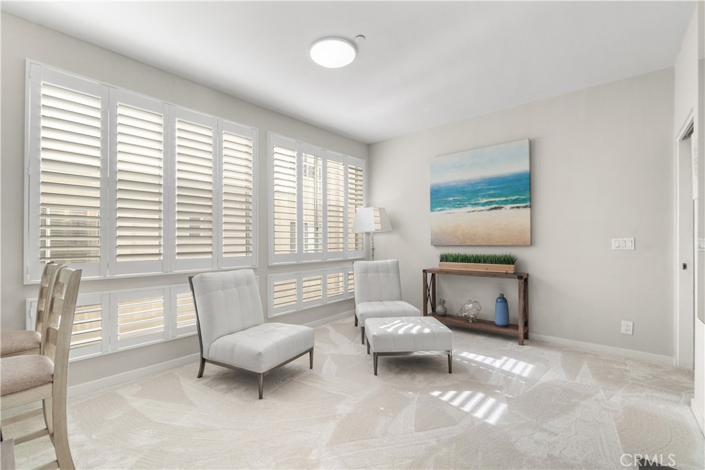 1927 Glendon Avenue, Unit 301 Los Angeles, CA 90025 - Photo 20 of 47 Secondary Den or Family Room