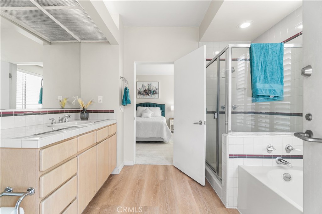 1927 Glendon Avenue, Unit 301 Los Angeles, CA 90025 - Photo 34 of 47