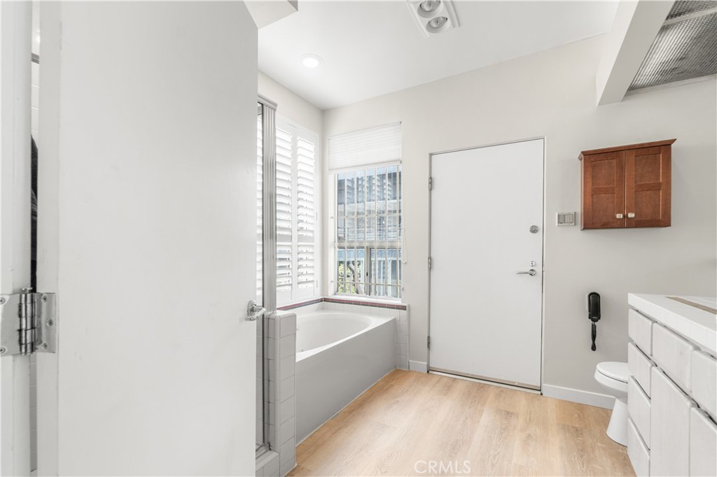 1927 Glendon Avenue, Unit 301 Los Angeles, CA 90025 - Photo 36 of 47