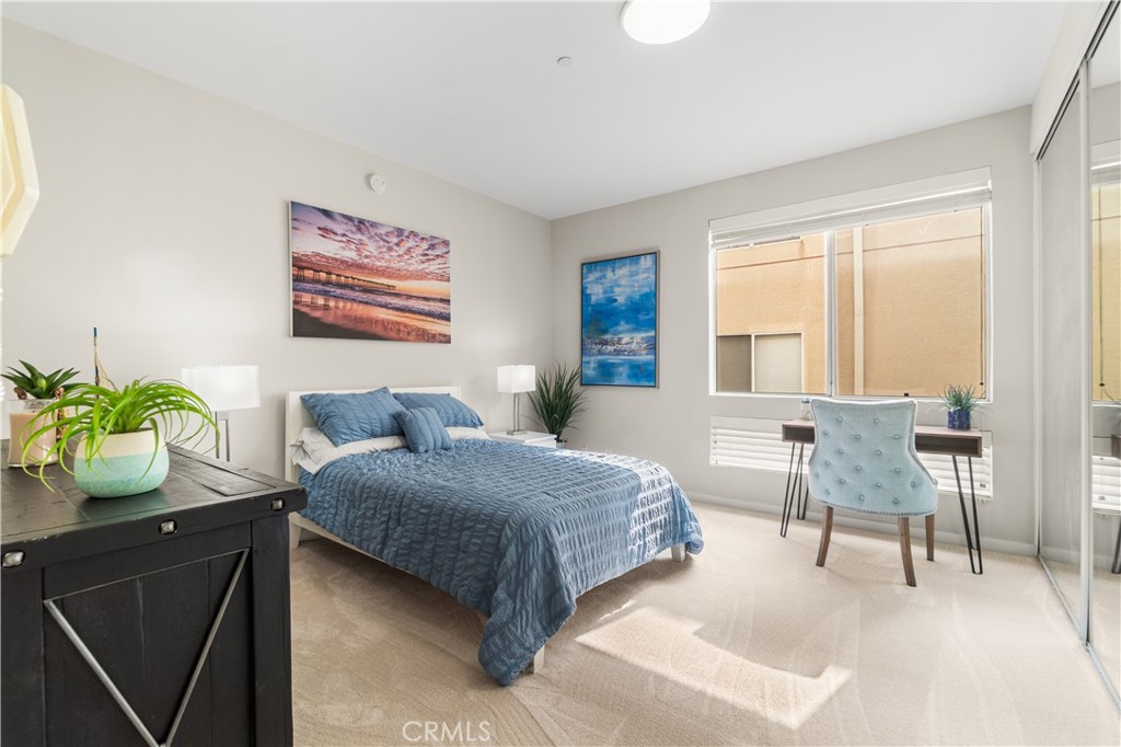 1927 Glendon Avenue, Unit 301 Los Angeles, CA 90025 - Photo 38 of 47