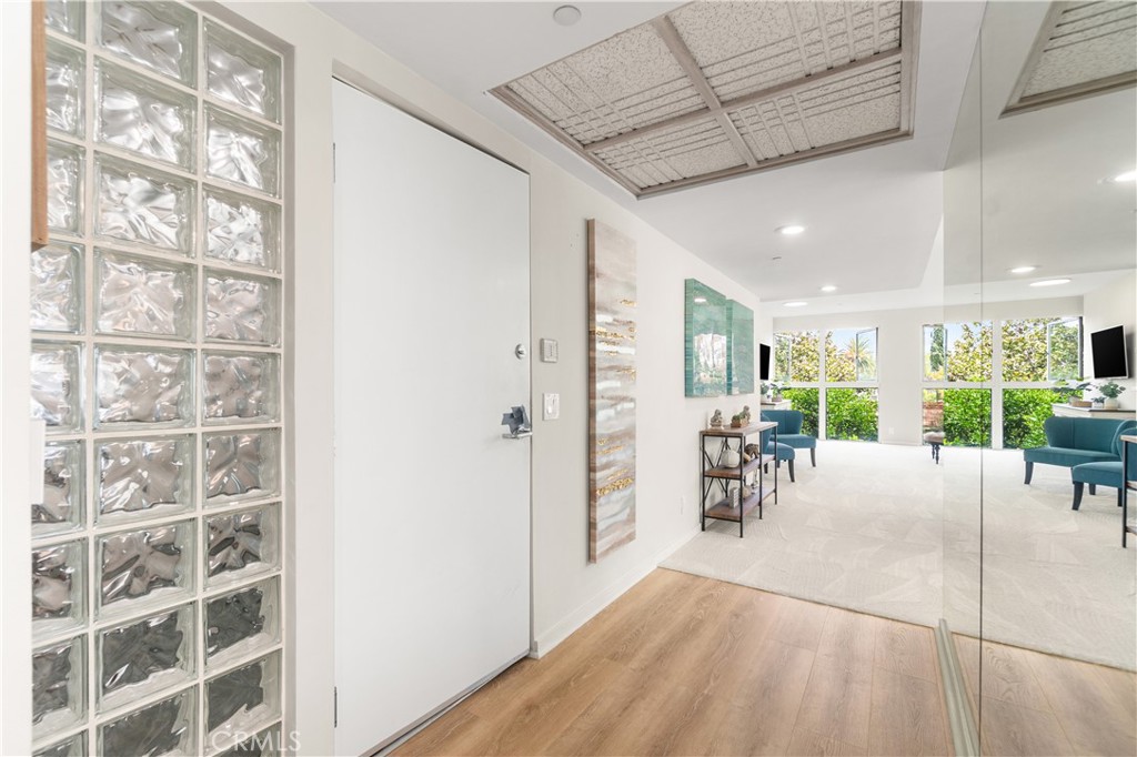 1927 Glendon Avenue, Unit 301 Los Angeles, CA 90025 - Photo 7 of 47