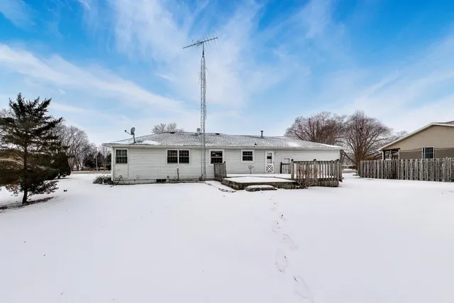 $290,000 | 6212 Main Street, Union, IL 60180