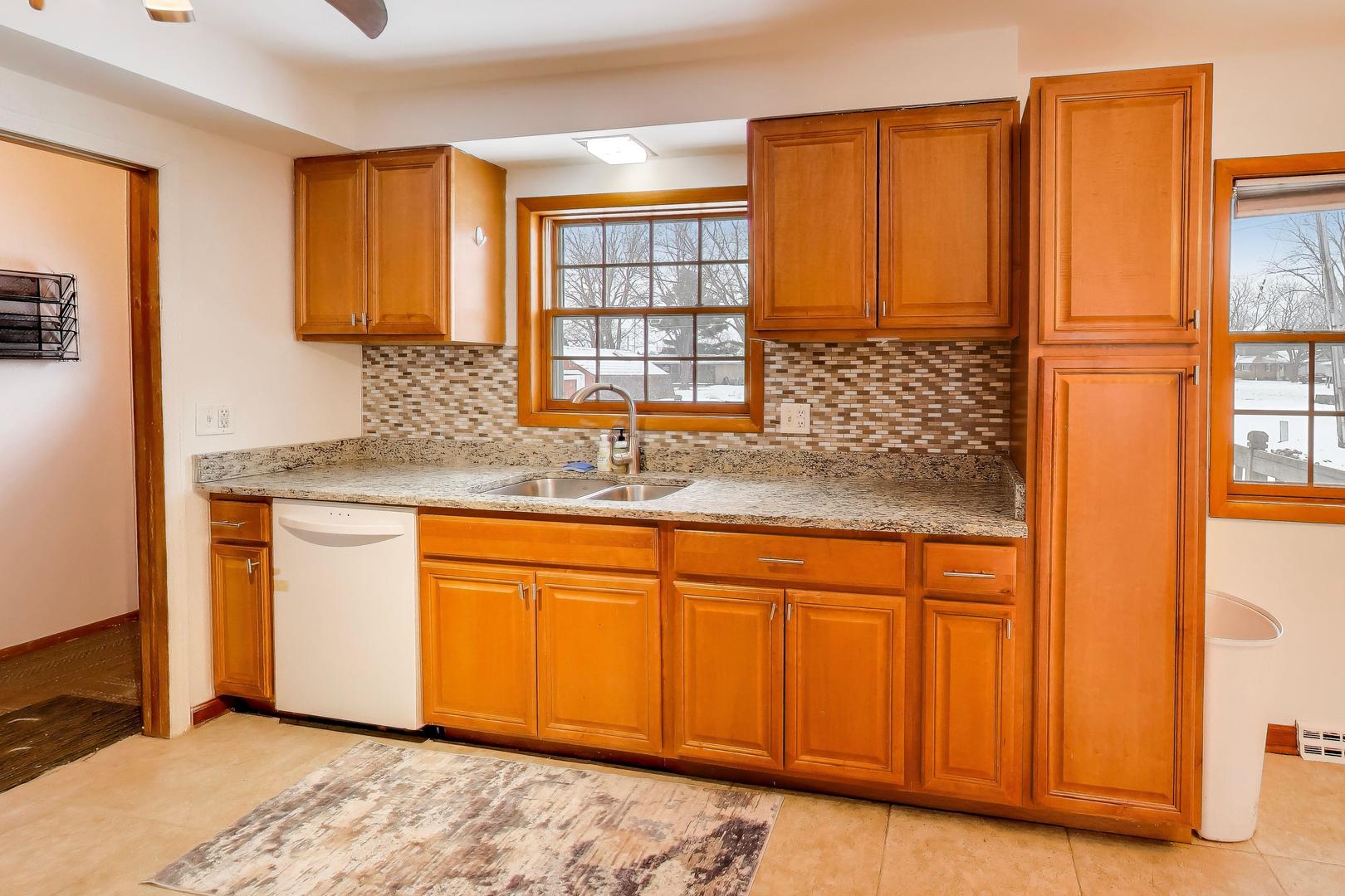 6212 Main Street Union, IL 60180 - Photo 7 of 33