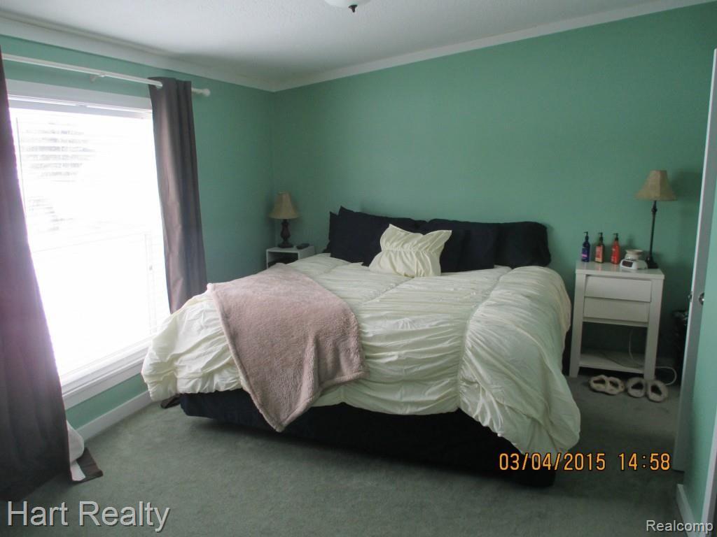 8112 Willits Road Fostoria, MI 48435 - Photo 9 of 18 017.jpg