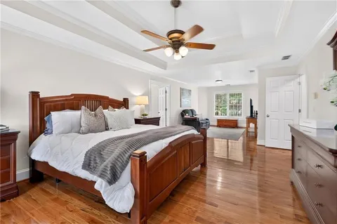 $875,000 | 5490 Hampstead Way, Johns Creek, GA 30097