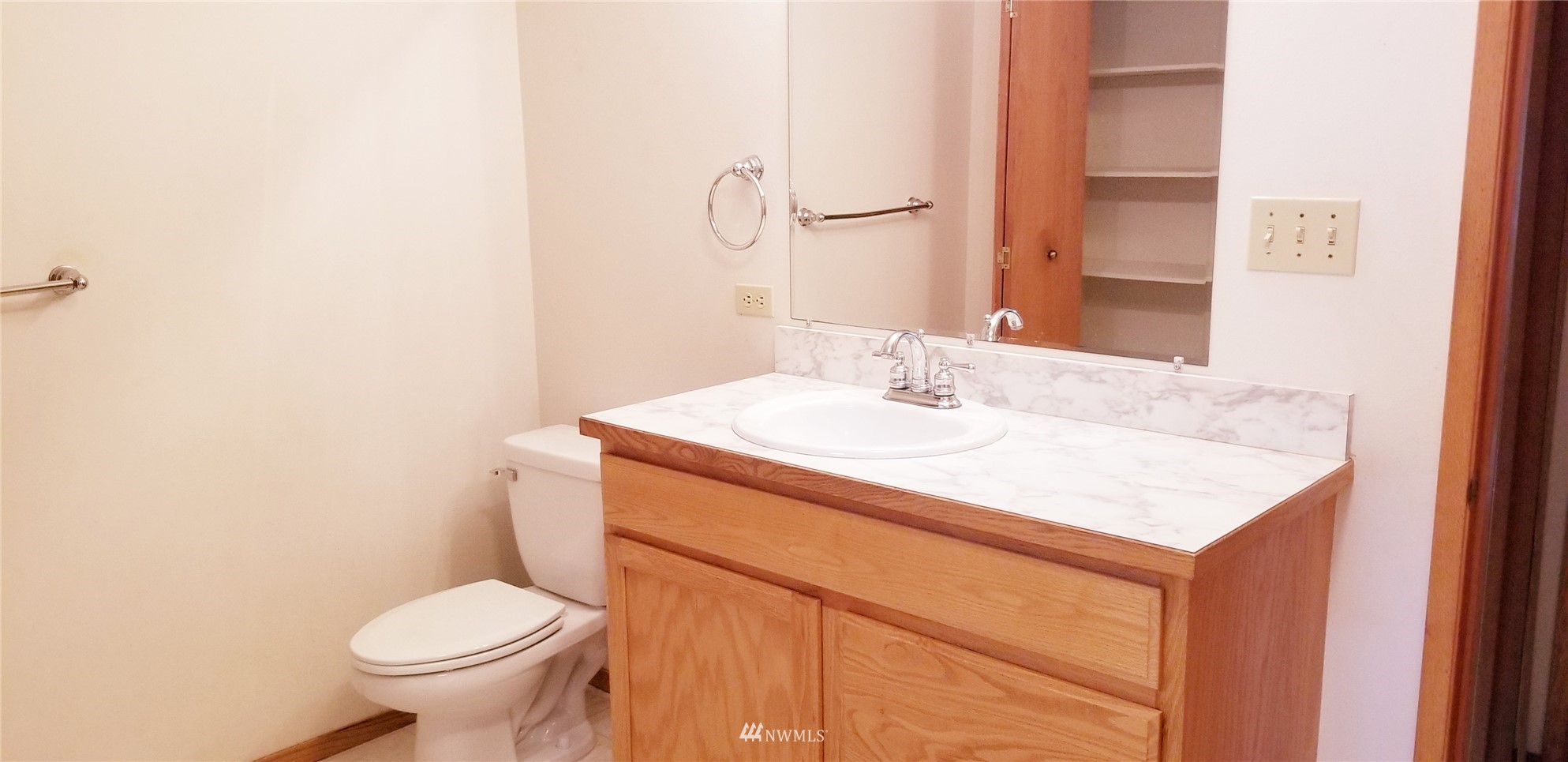 22875 Grip Road Sedro-Woolley, WA 98284 - Photo 18 of 28 Gallery Image 18