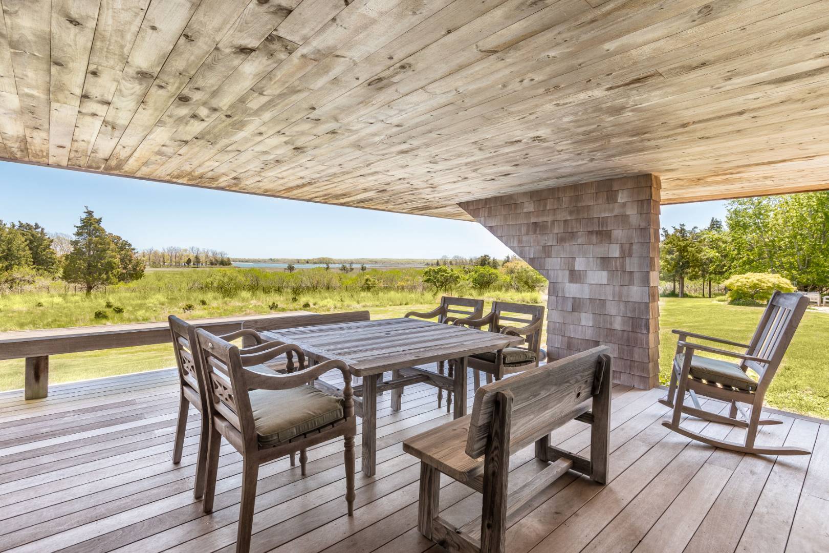 992 Springs Fireplace Road East Hampton, NY 11937 - Photo 6 of 27 Gallery Image 6