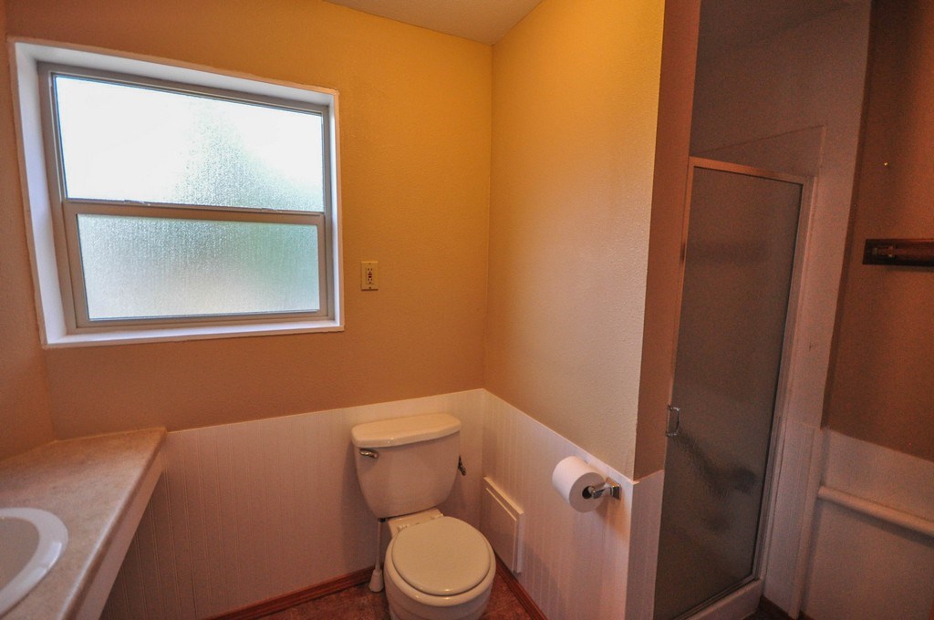 422 Bayview Road Newport, WA 99156 - Photo 12 of 20 Gallery Image 12