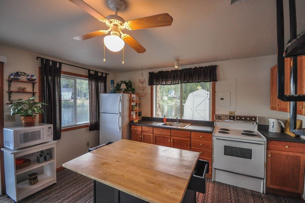 422 Bayview Road Newport, WA 99156 - Photo 8 of 20 Gallery Image 8