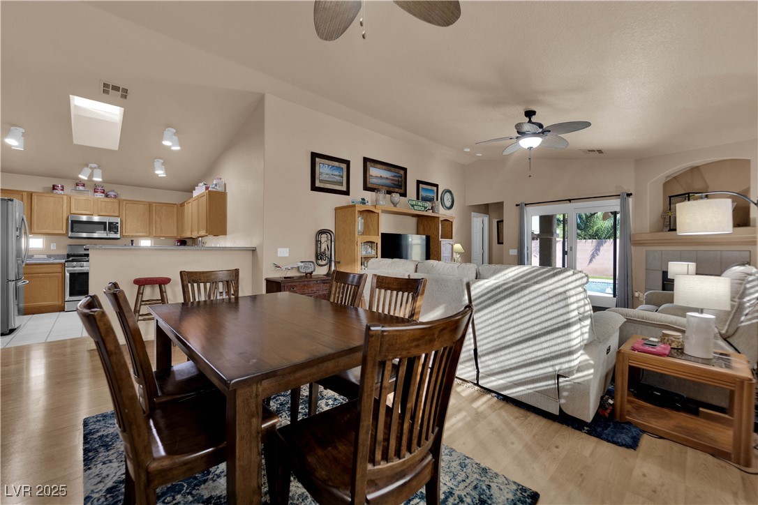 3486 Osprey Ridge Court Las Vegas, NV 89122 - Photo 10 of 49
