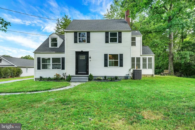 a view of statue in the garden