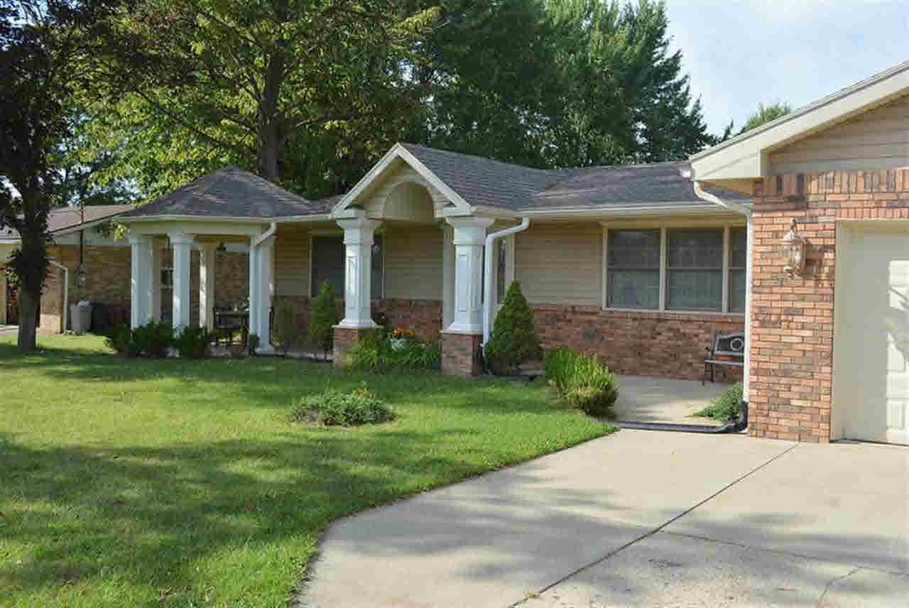 2104 West Royerton Road Muncie, IN 47303 - Photo 2 of 30