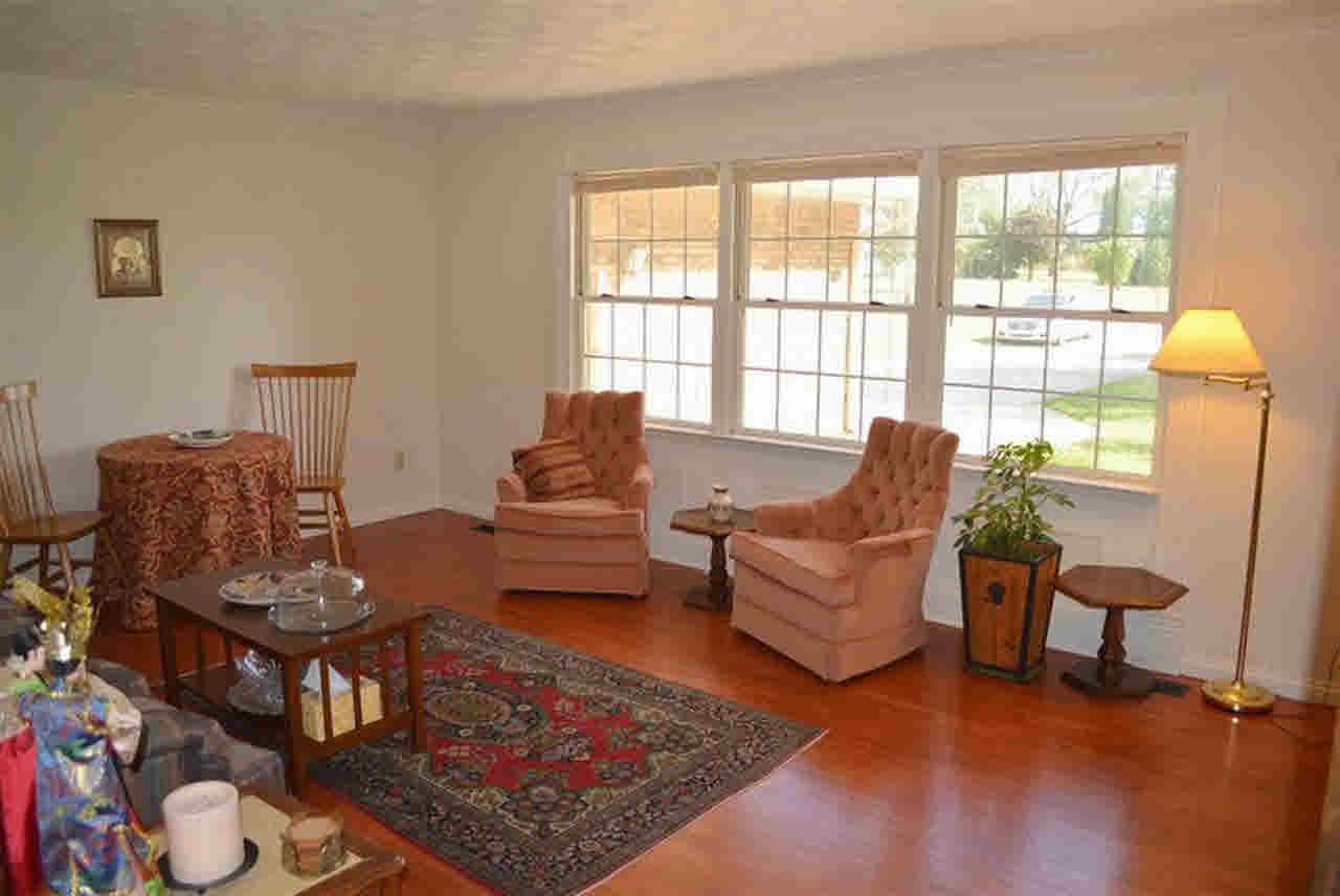 2104 West Royerton Road Muncie, IN 47303 - Photo 4 of 30