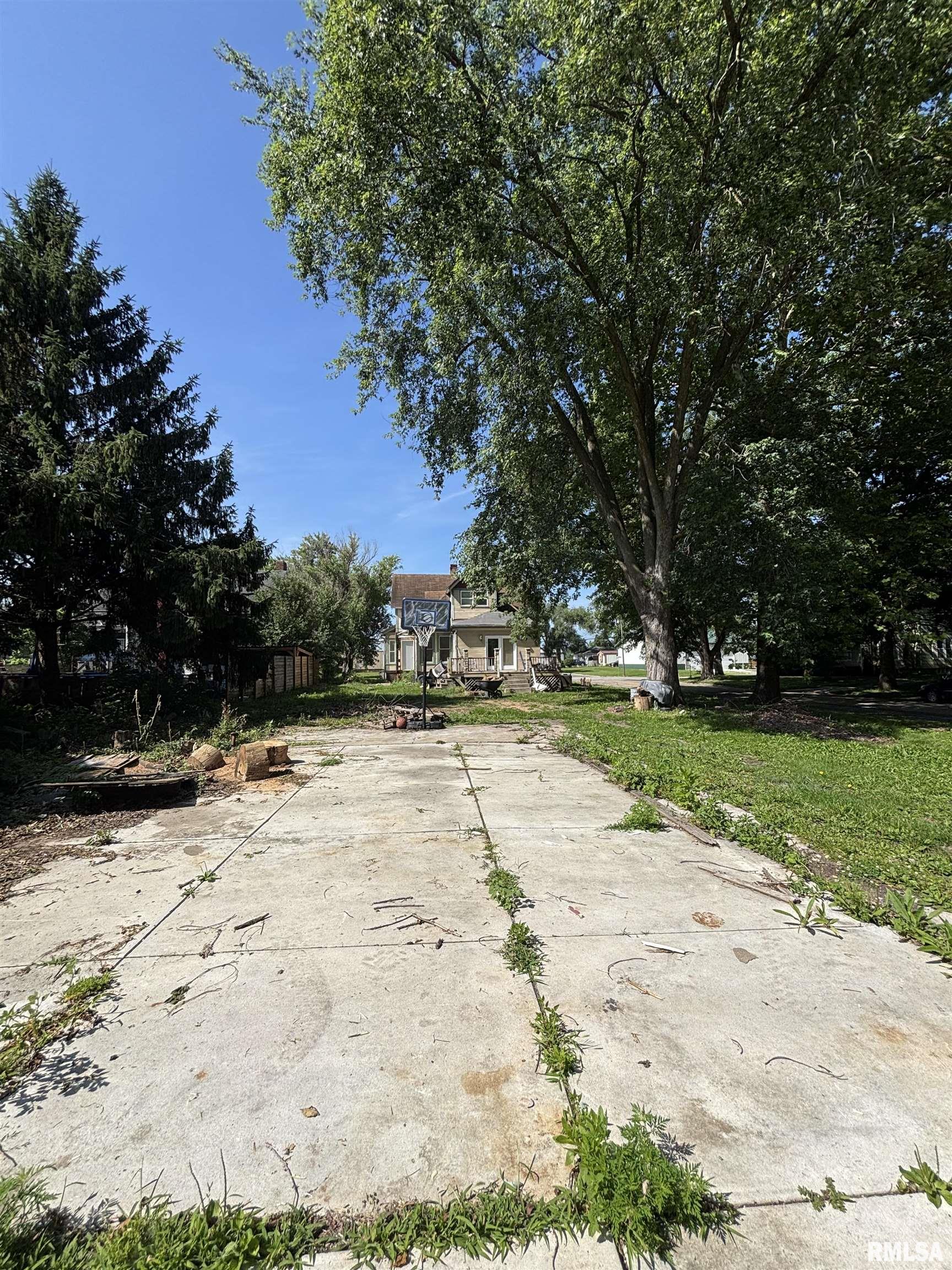 295 West Barnes Street Bushnell, IL 61422 - Photo 14 of 96