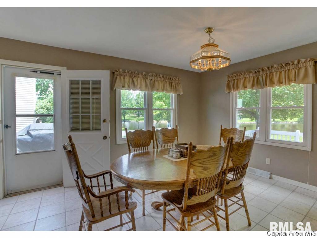2612 Erie Road Springfield, IL 62707 - Photo 5 of 32