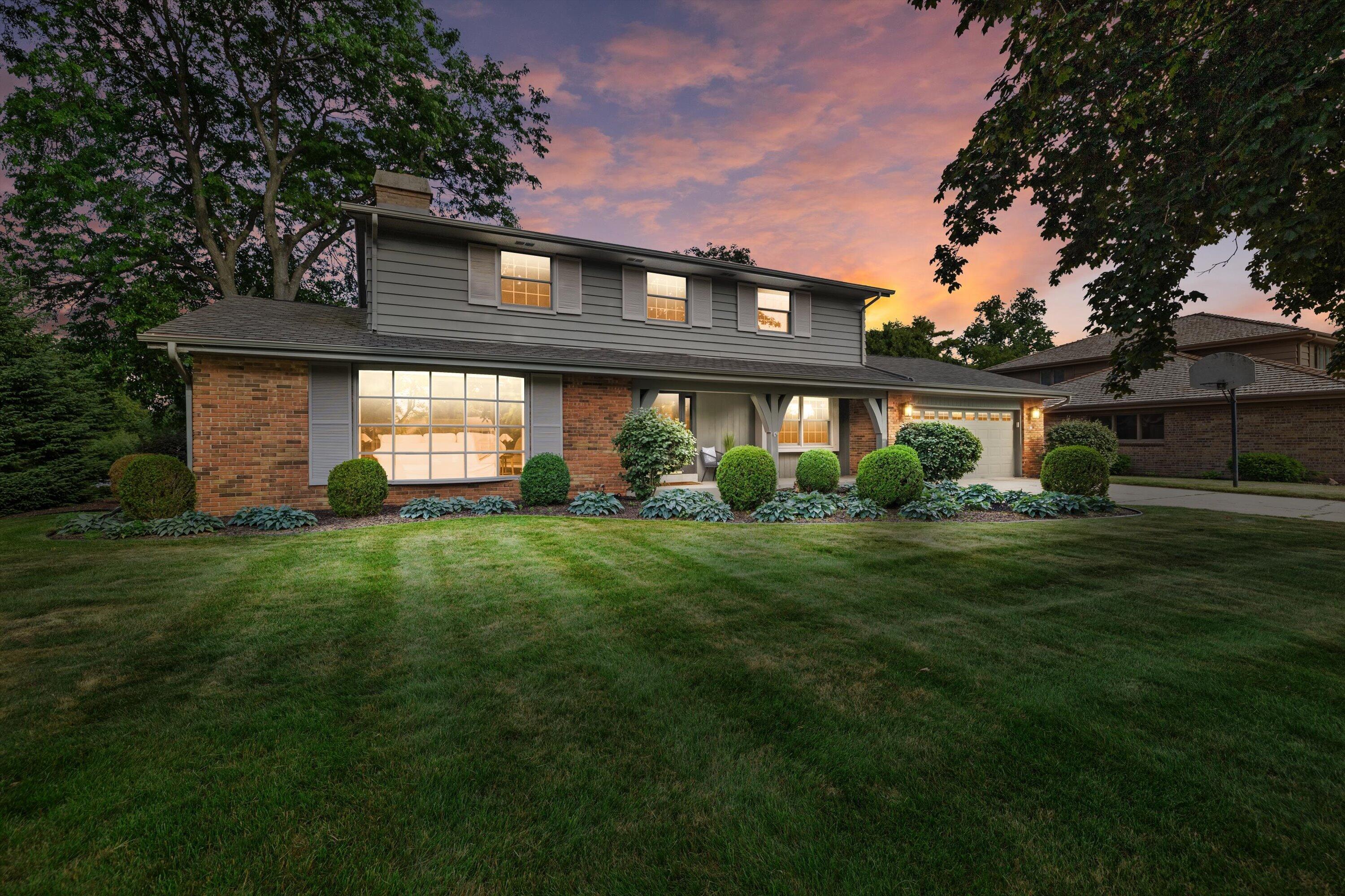 1 Shorewood Court Wind Point, WI 53402 - Photo 1 of 44 01-IMG_2742.dte