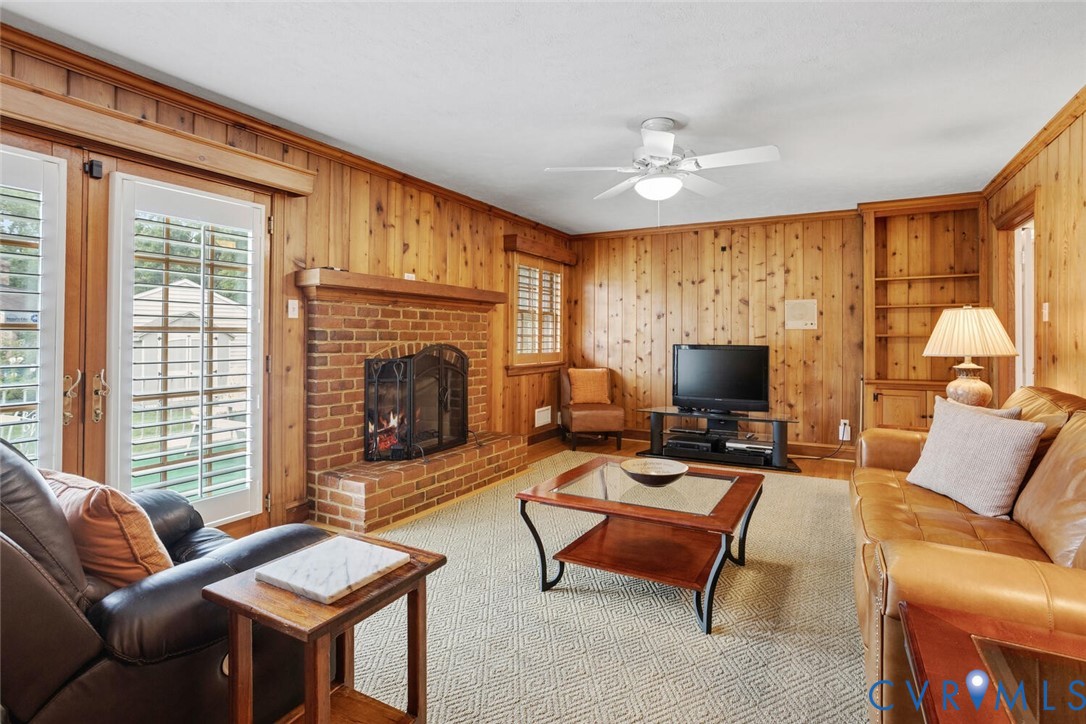 307 North Wilkinson Road Richmond, VA 23227 - Photo 11 of 48 Family Room