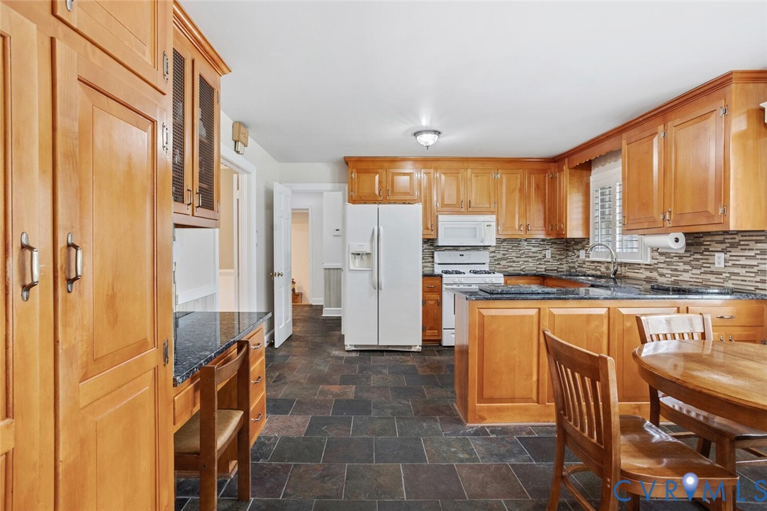 307 North Wilkinson Road Richmond, VA 23227 - Photo 12 of 48 Kitchen in main home