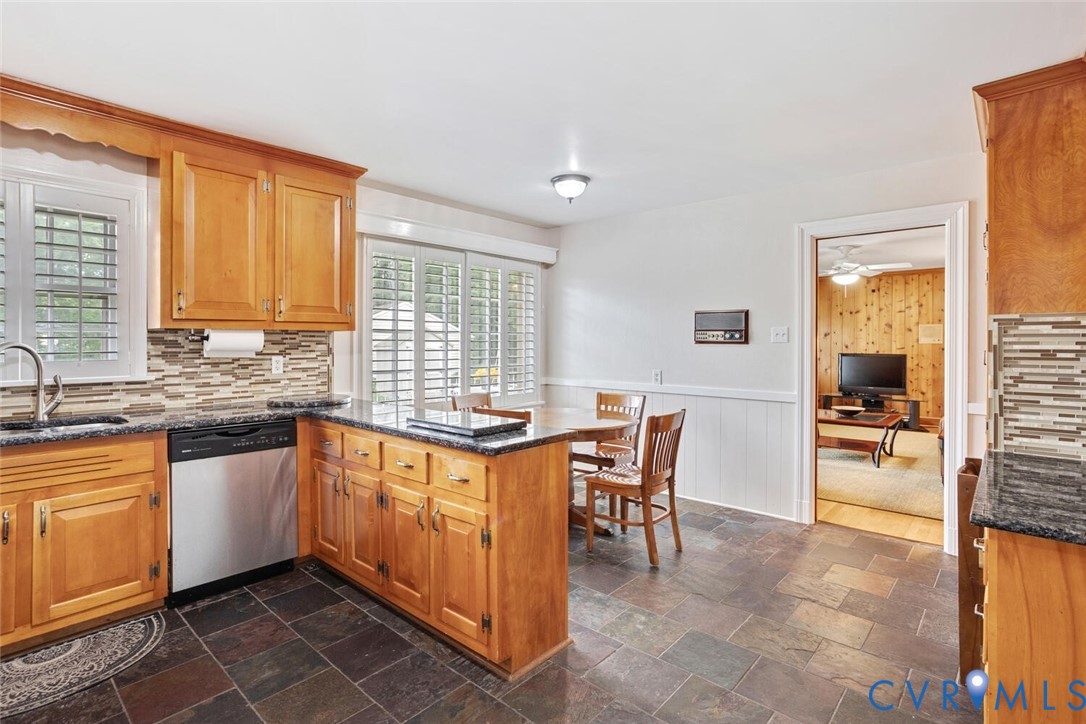 307 North Wilkinson Road Richmond, VA 23227 - Photo 14 of 48 Gallery Image 14