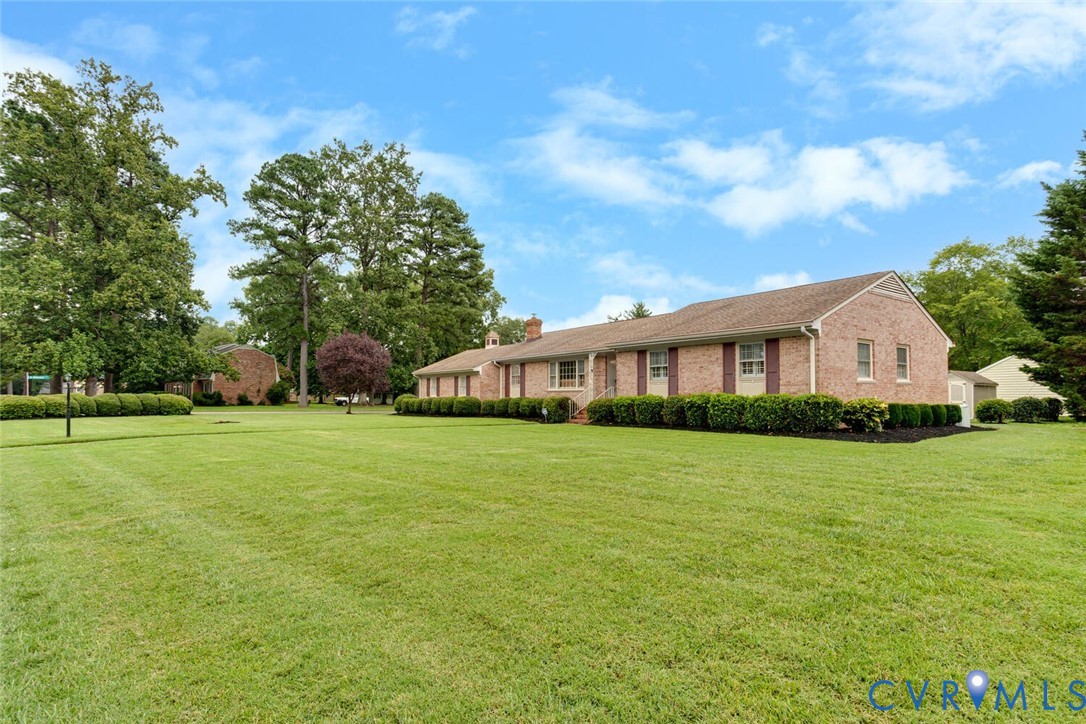 307 North Wilkinson Road Richmond, VA 23227 - Photo 2 of 48 Large corner lot