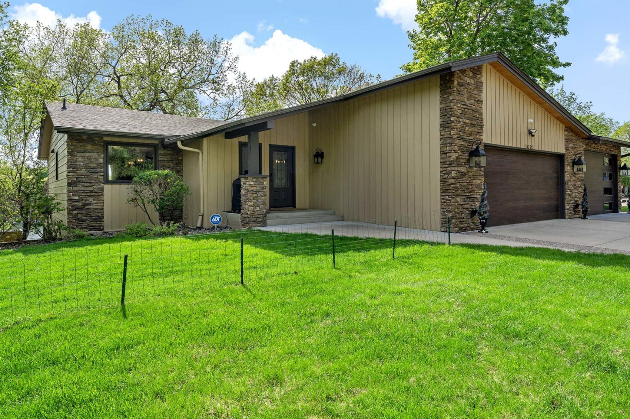15362 Fish Point Road Prior Lake, MN 55372 - Photo 3 of 32 Gallery Image 3