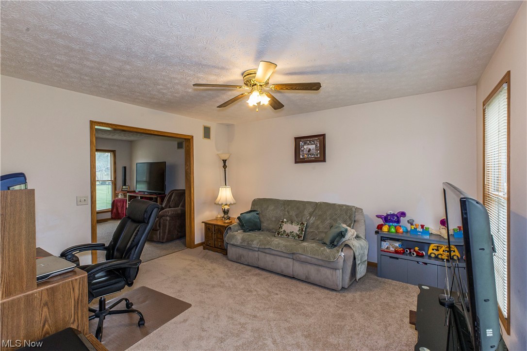 3528 Rohrer Road Wadsworth, OH 44281 - Photo 13 of 30