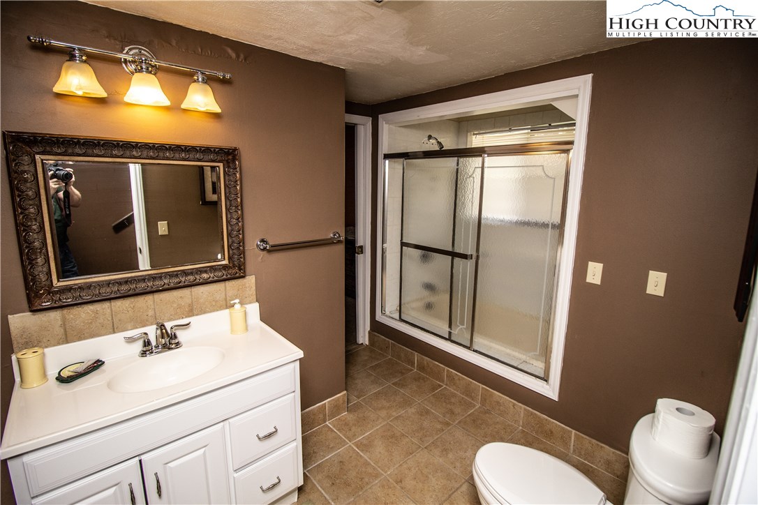 133 Skiloft Road Beech Mountain, NC 28604 - Photo 38 of 47 Gallery Image 38