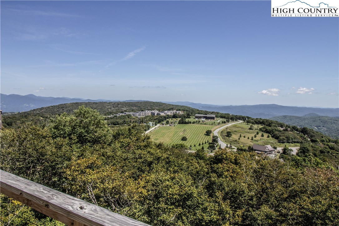133 Skiloft Road Beech Mountain, NC 28604 - Photo 4 of 47 Gallery Image 4