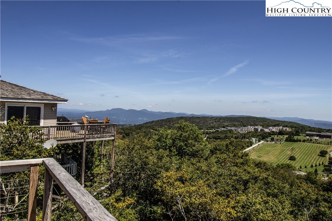 133 Skiloft Road Beech Mountain, NC 28604 - Photo 6 of 47 Gallery Image 6